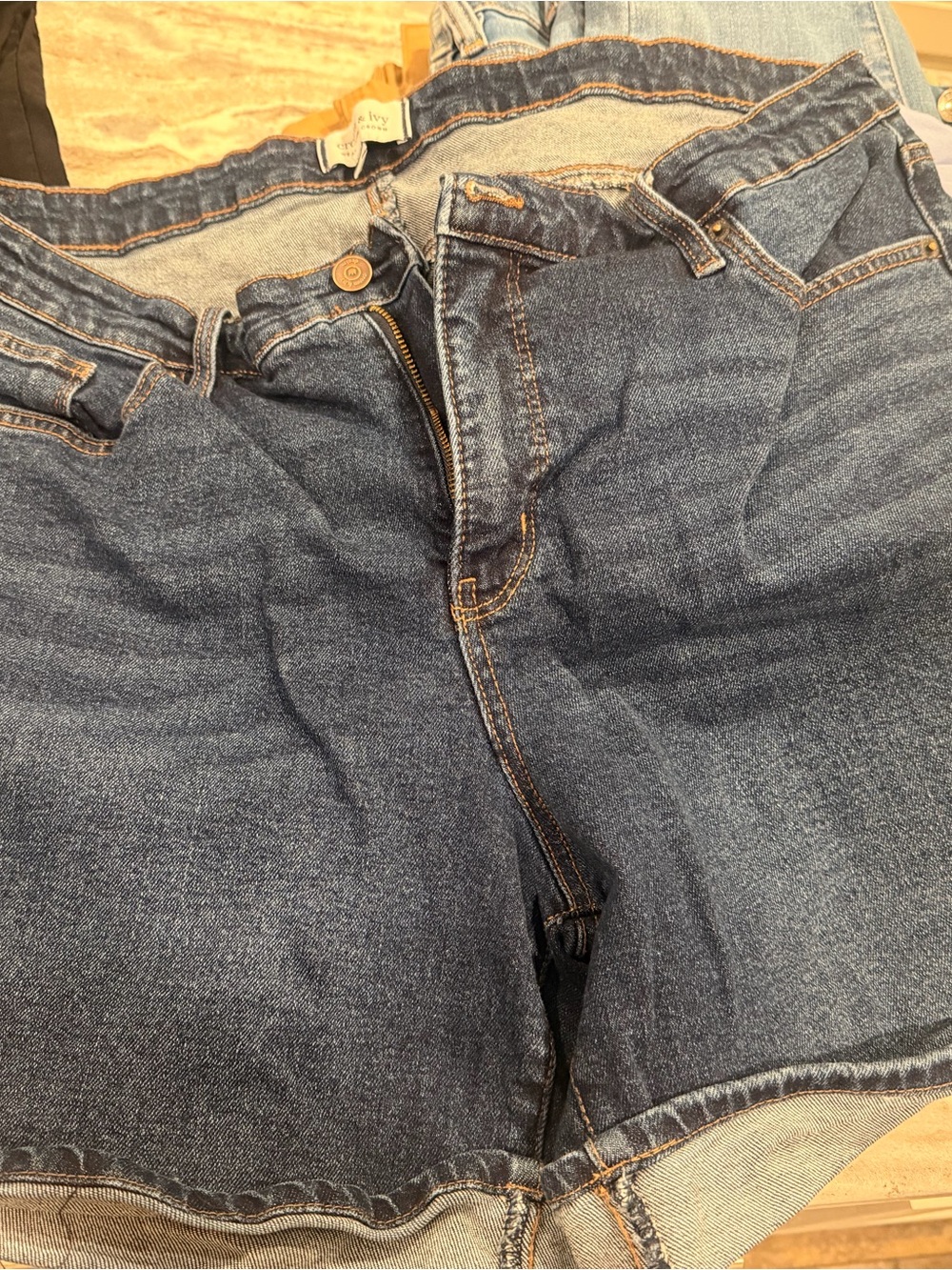 Jeans Subcategory Classification - Picture 2 of 3